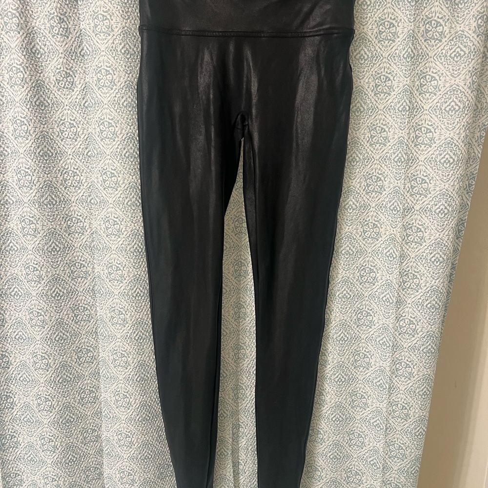 SPANX L leather look leggings.